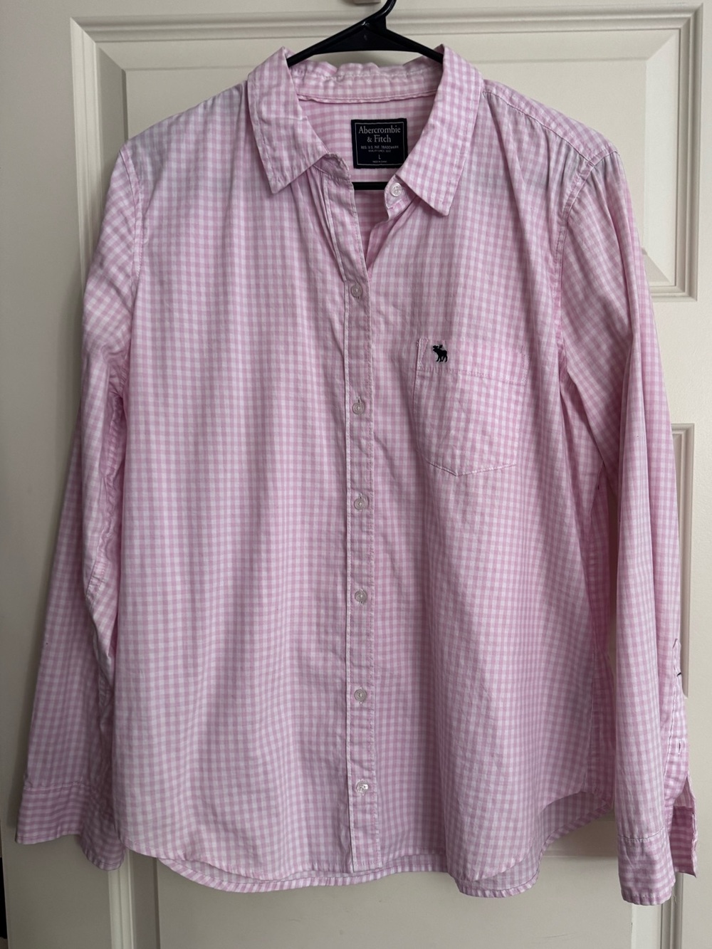 Abercrombie & Fitch pink gingham button-down, size L